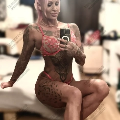 Dylan.Ryder tetovált szexpartner profilkép